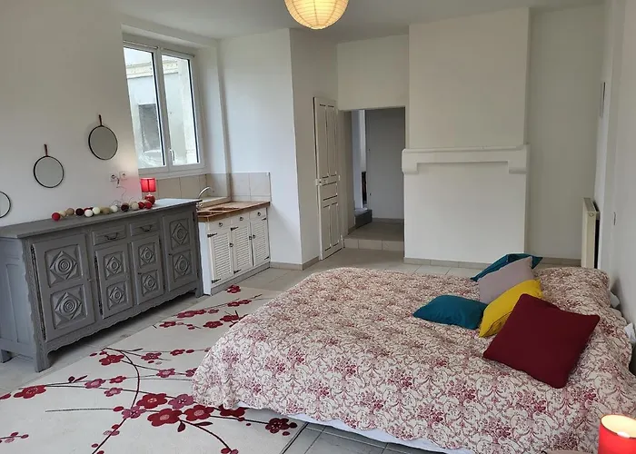 De La Chapelle - Circuit Des 24 - Arnage - 10 Personnes * Spay